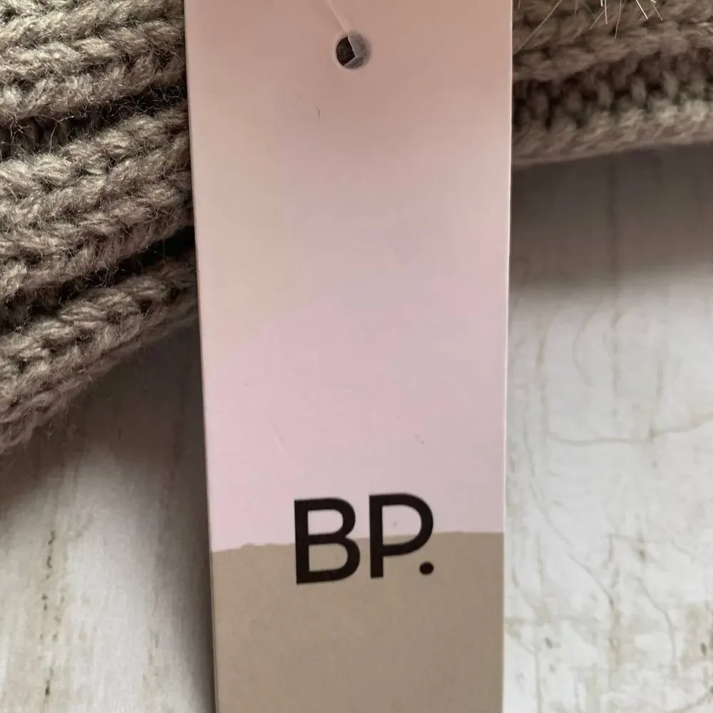 5/$25 NWT BP‎ Pick a Pom Knit Beanie in Gray